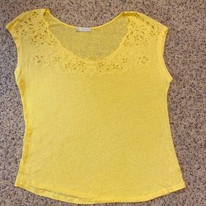 Hinge yellow knot tee